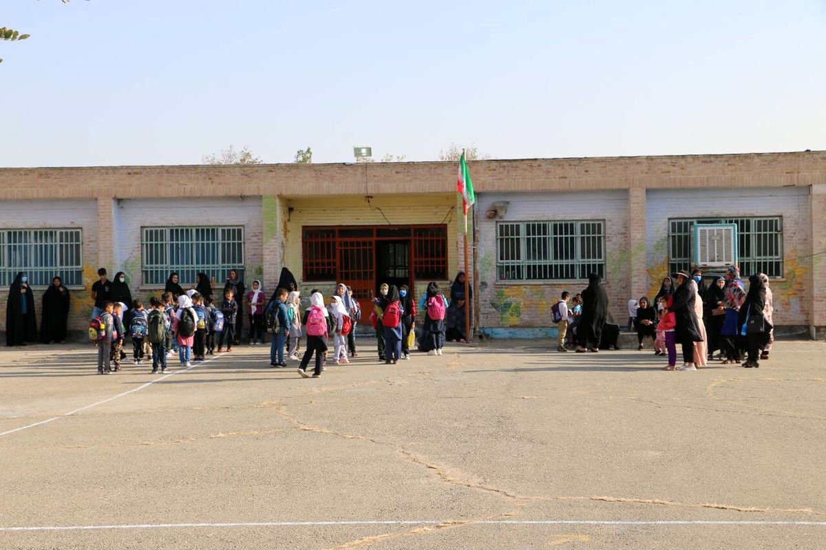 مدارس امسال از شهریور باز می‌شوند/ جزئیات