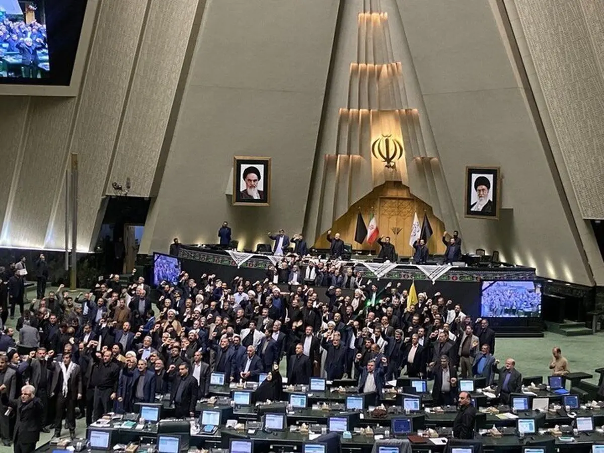 نسبت به نمایندگانی که دل به کار نمی‌دهند انتقاد دارم| موافق انتشار نام نمایندگان از سوی حوزه فناوری مجلس نیستم 