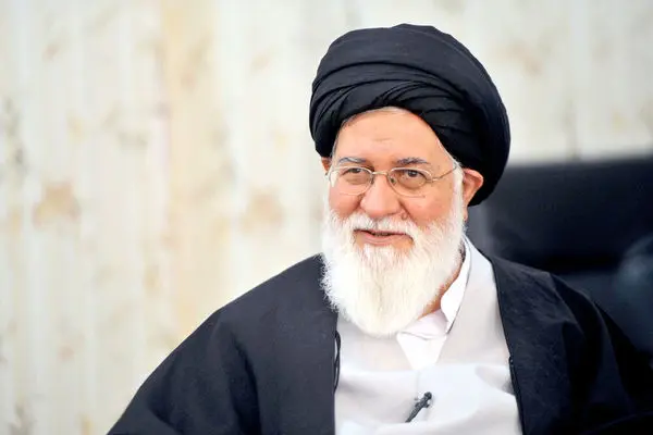 واکنش علم‌الهدی به سفر ترامپ: این مردک قدم نحسش را در منطقه گذاشت!