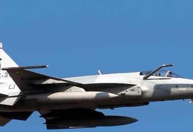 تجهیز نیروی هوایی جمهوری آذربایجان  به جنگنده‌های جی اف-١٧