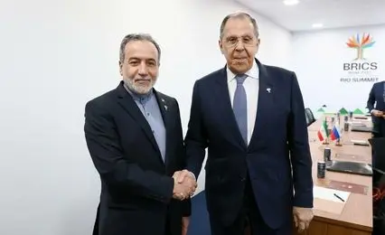 دیدار عراقچی و لاوروف در برزیل