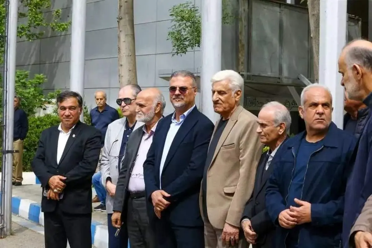 اولویت مدیران استقلال تغییر کرد؛ توقف مذاکره با گزینه های سرمربیگری باشگاه