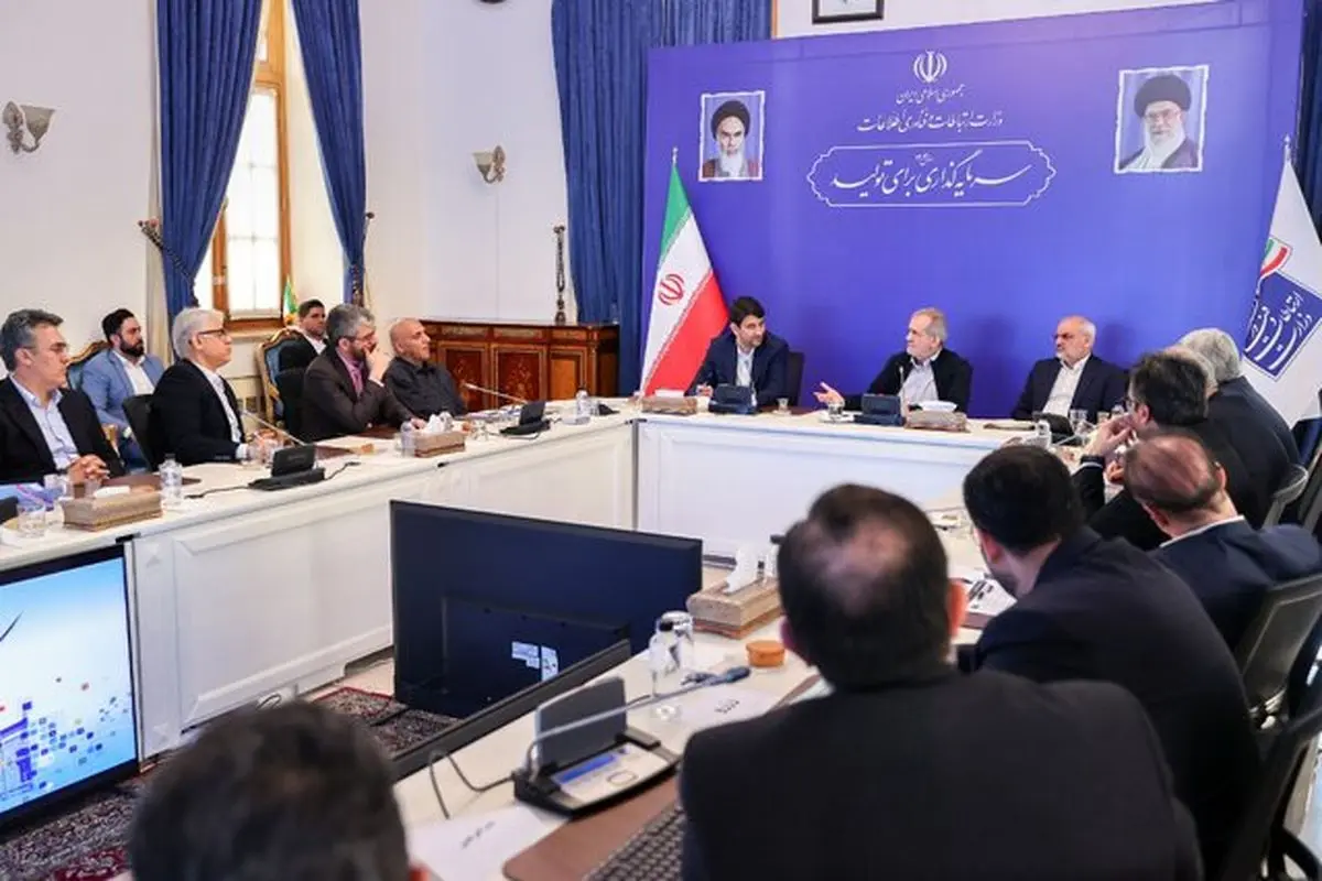 حضور سرزده رئیس جمهور در وزارت ارتباطات و فن‌آوری اطلاعات