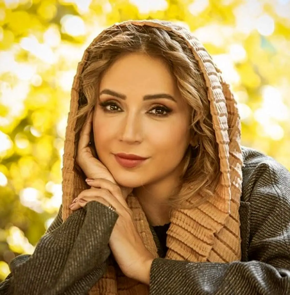 شبنم قلی خانی در خارج از خود بی خود شده!/ تصاویر شوکه کننده در مهمانی آنچنانی