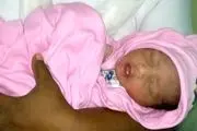 پیدا شدن نوزاد تازه متولد شده از فاضلاب+ عکس
