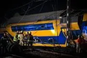 خروج هولناک قطار از ریل/ یک کشته و ۳۰ زخمی +عکس