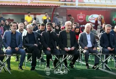 پرسپولیس میزبان شادی بازیکنان دارای سندروم داون در روز مهرپولیس شد +  عکس

