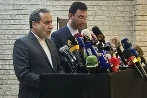 عراقچی: در حال مشورت و مذاکره با کشورهایی هستیم که ابتکاراتی درباره آتش بس مطرح کردند 