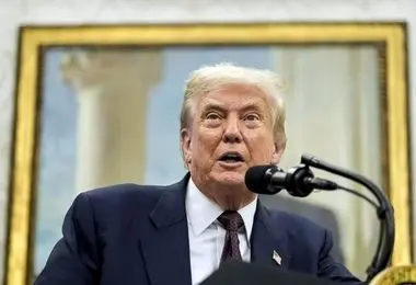رئیس‌جمهور آمریکا مثل یک قمارباز راهی آلاسکا شد + عکس 