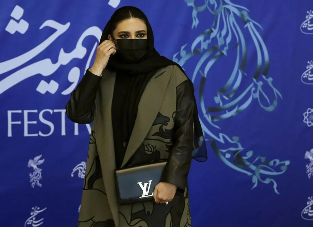 ویدیو| غوغای بازیگران زن معروف سینمای ایران با این لباس‌های تنگ و عجیب!/ لیندا کیانی و الناز حبیبی همه را شوکه کردند
