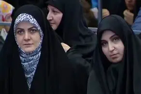 همنشینی زهرا پزشکیان و نرجس سلیمانی در مصلی + عکس 