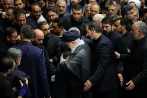 نوه های ابراهیم رییسی در آغوش رهبری + عکس 