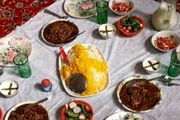خلاقیت خنده دار مادر ایرانی در پخت قرمه سبزی با ایده از پرچم ایران/ عکس