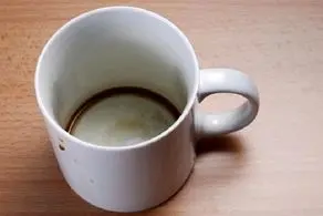 چگونه لکه قهوه و چای از روی لیوان پاک کنیم؟
