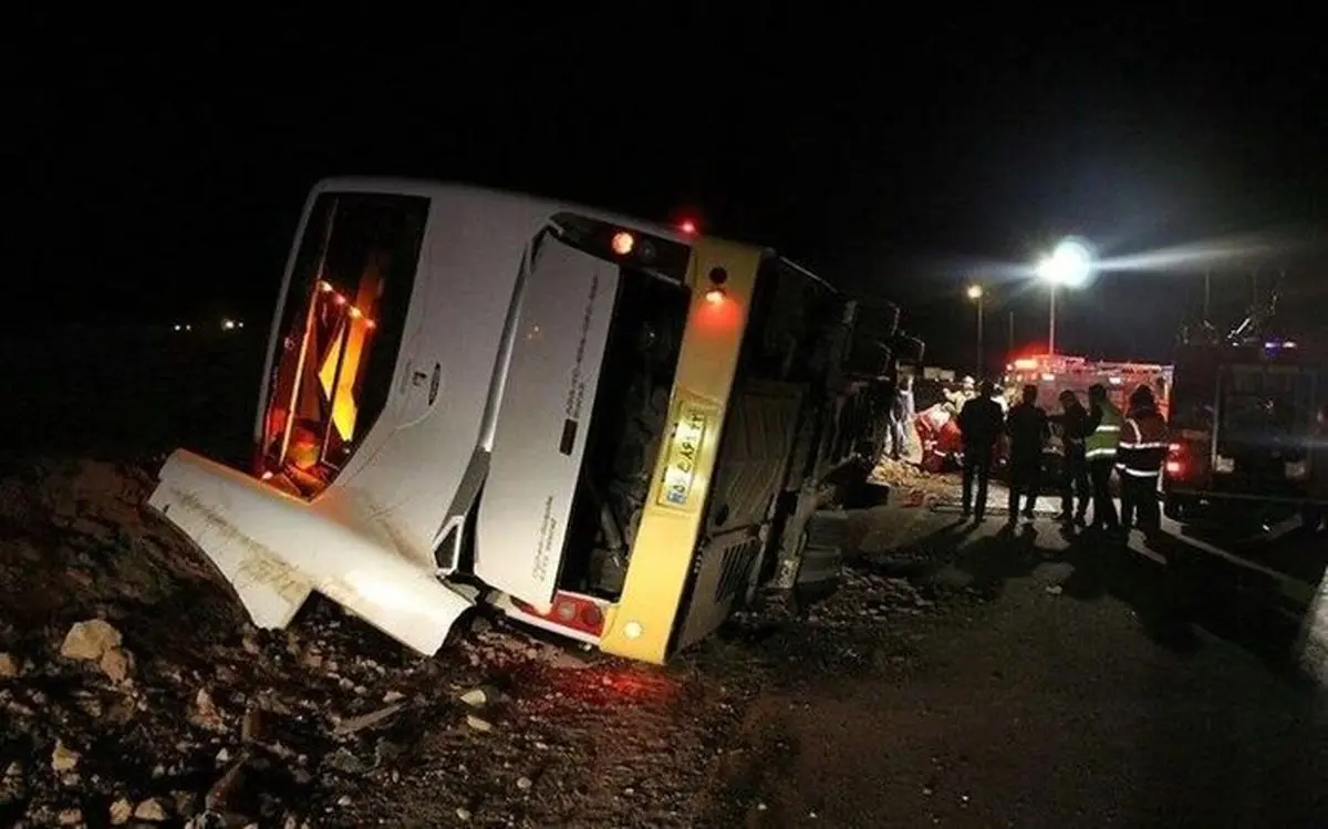 واژگونی هولناک اتوبوس/ شمار مصدومان اعلام شد