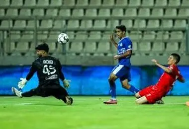 غیبت دو بازیکن خارجی در تمرین استقلال جنجالی شد