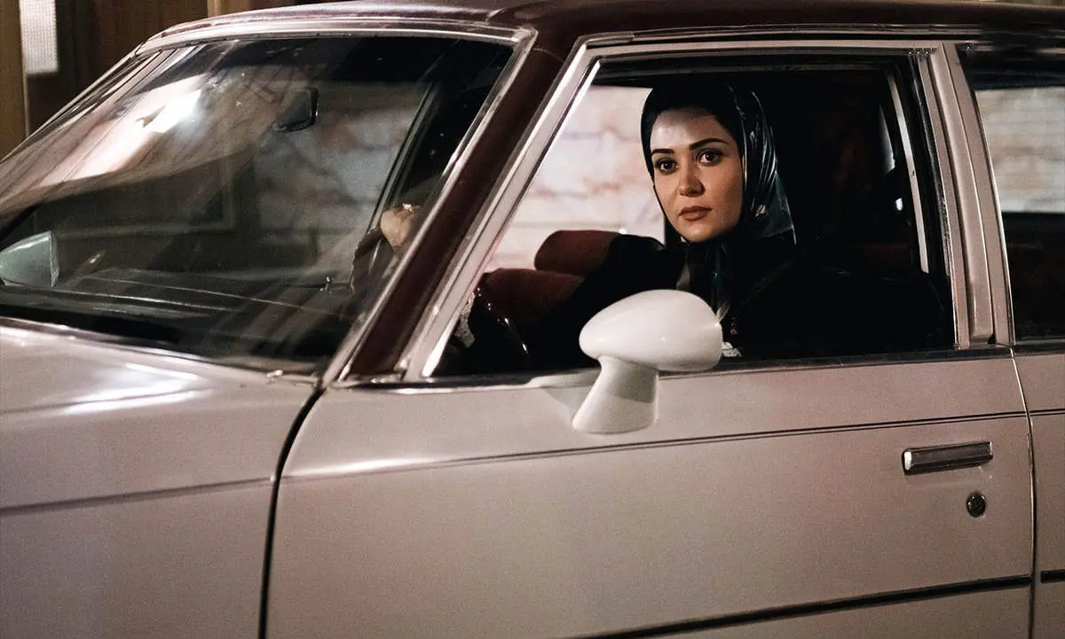 هنرنمایی بی نظیر پریناز ایزدیار در «صدام»/ فیلم و عکس