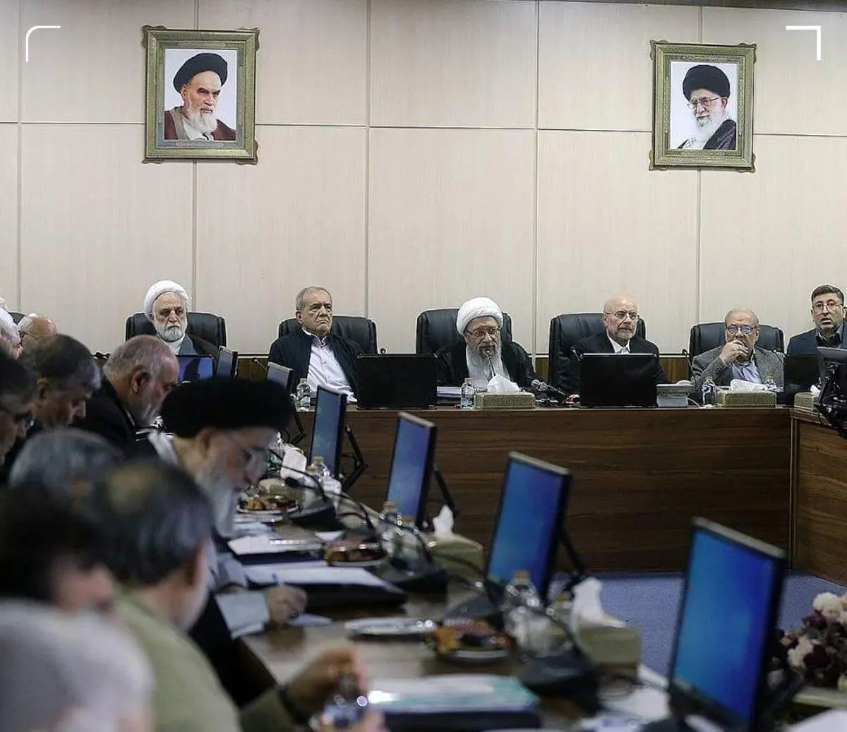 موافقت مجمع تشخیص با پالرمو