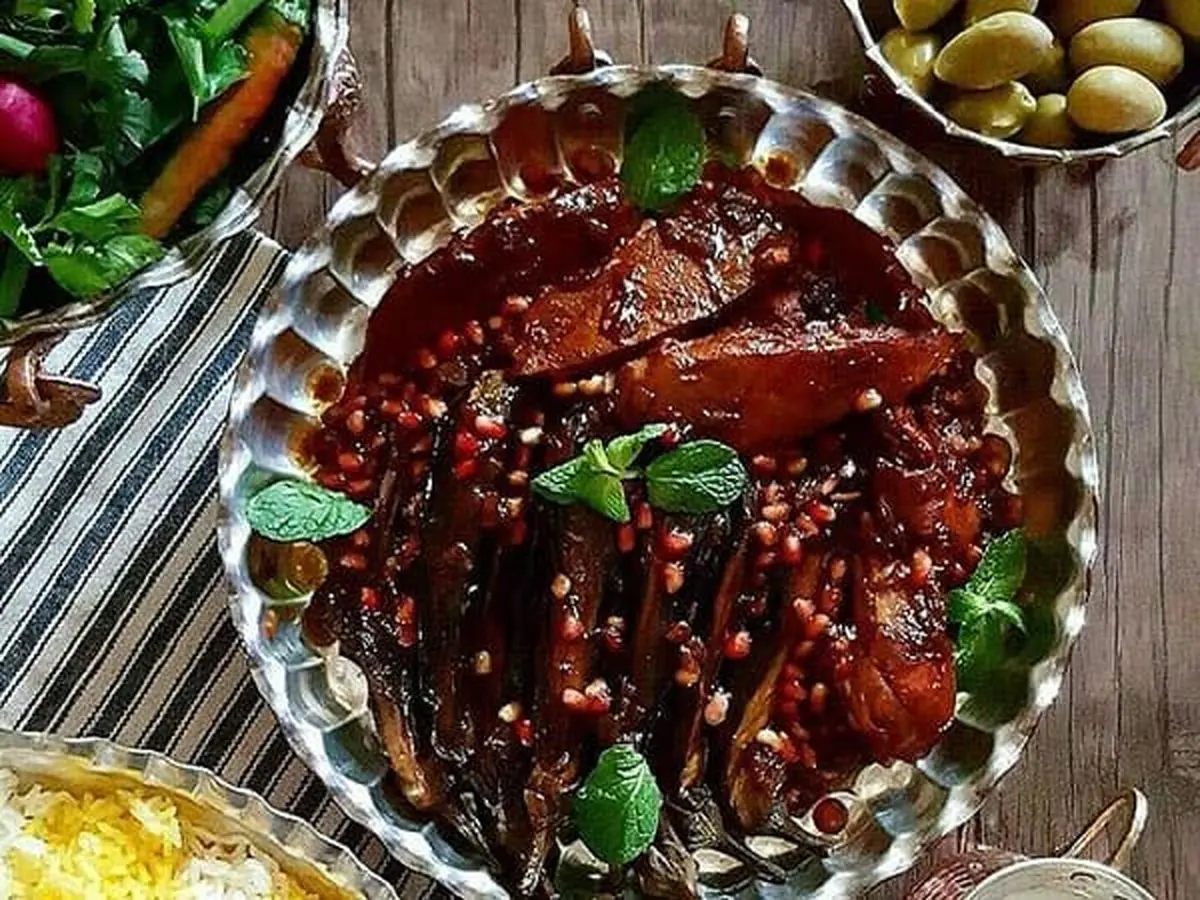 طرز تهیه خورشت بادمجان اناری پیشنهادی برای ناهار امروز