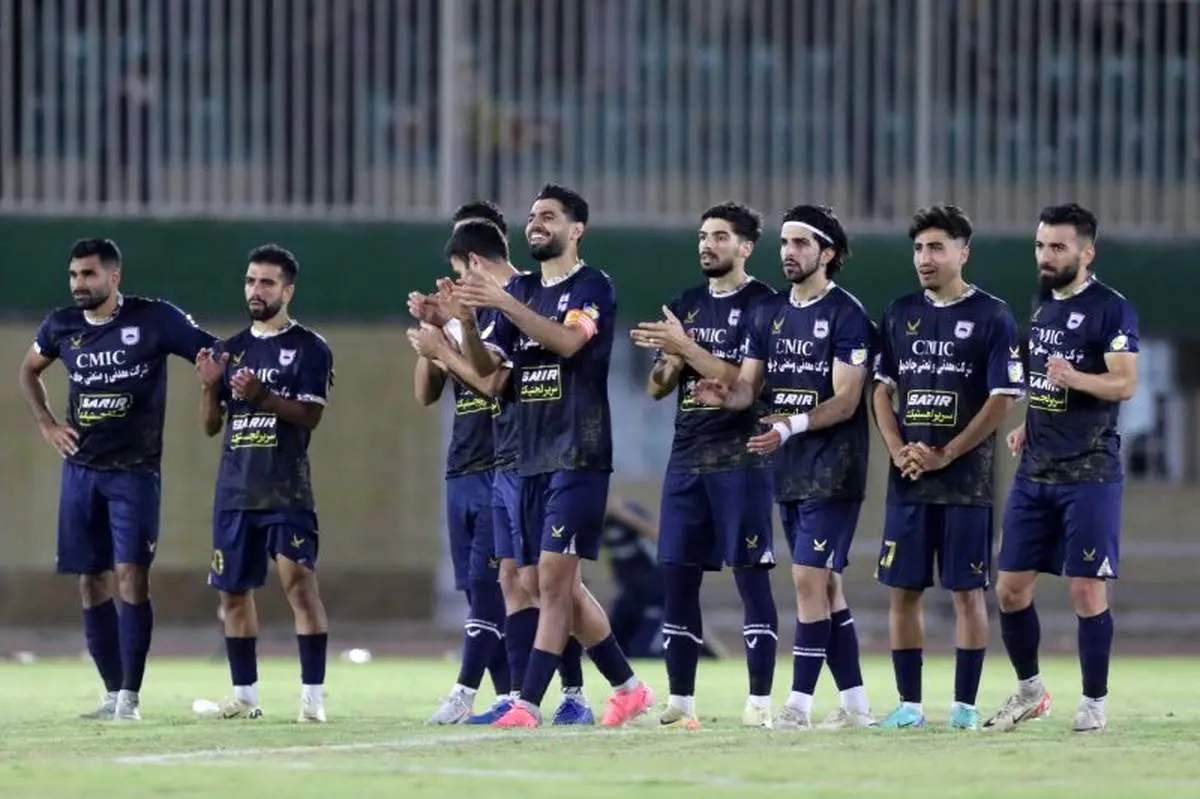 تغییر دقیقه نودی چادرملو در بازی با استقلال؛ هواداران غافلگیر شدند!