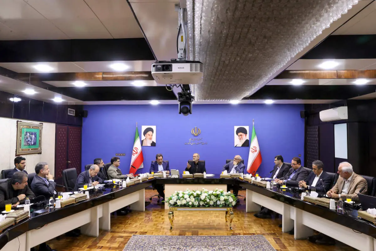 ۴۷ سال است که در مسائل و مشکلات به دنبال مقصر هستیم