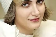  استایل رسمی الناز ملک در جشنواره فجر با کت و دامن خاص