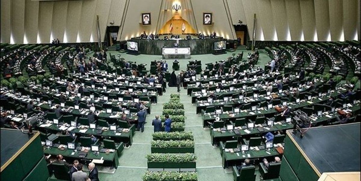 انتقاد شدید وزیر احمدی نژاد از مجلس یازدهم!