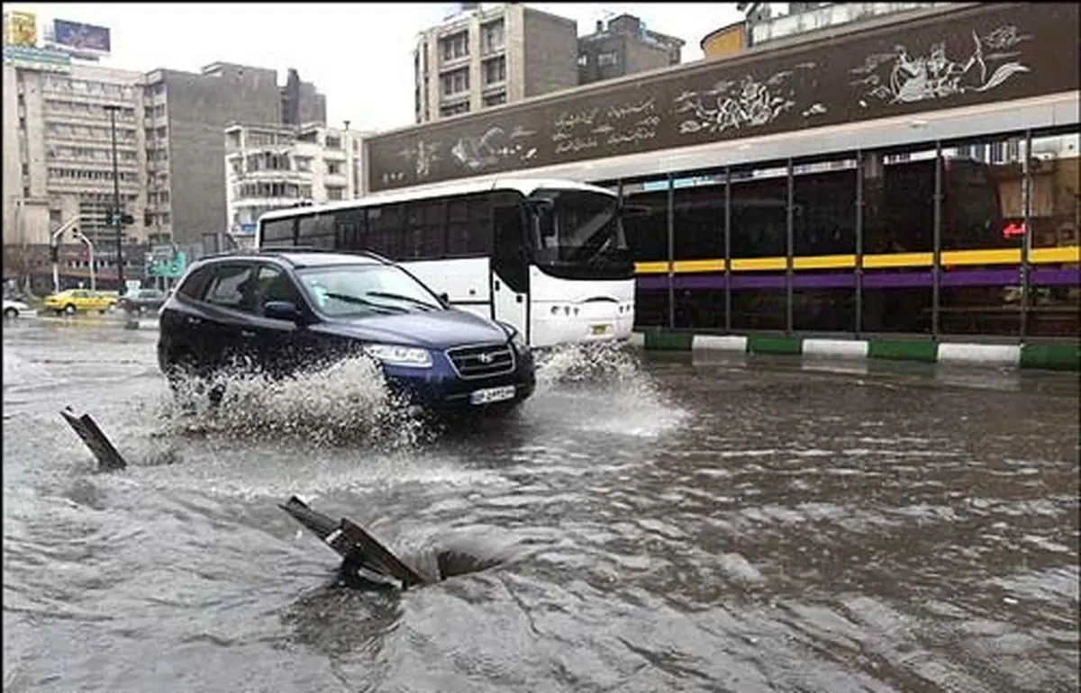 ثبت کمترین پیام ۱۳۷ با موضوع آبگرفتگی در منطقه۱۳