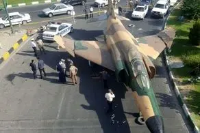 حمل جنگنده F-14 در خیابان‌های تهران! + عکس