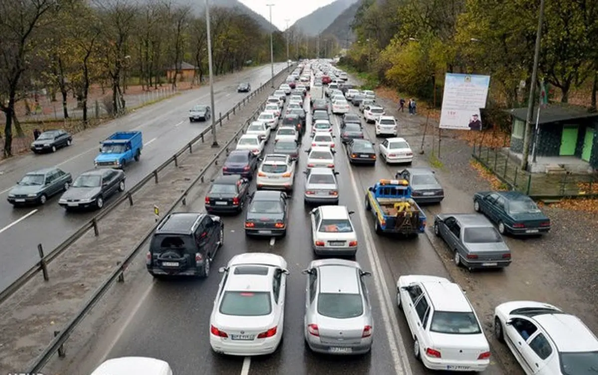 انسداد محدوده مرزن آباد محور کندوان برای تخلیه بار ترافیکی