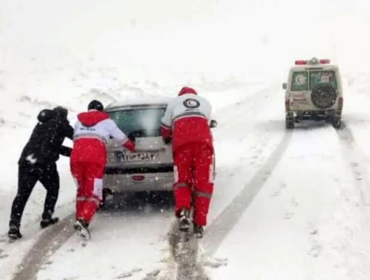 امدادرسانی به ١١ استان متاثر از حوادث جوی