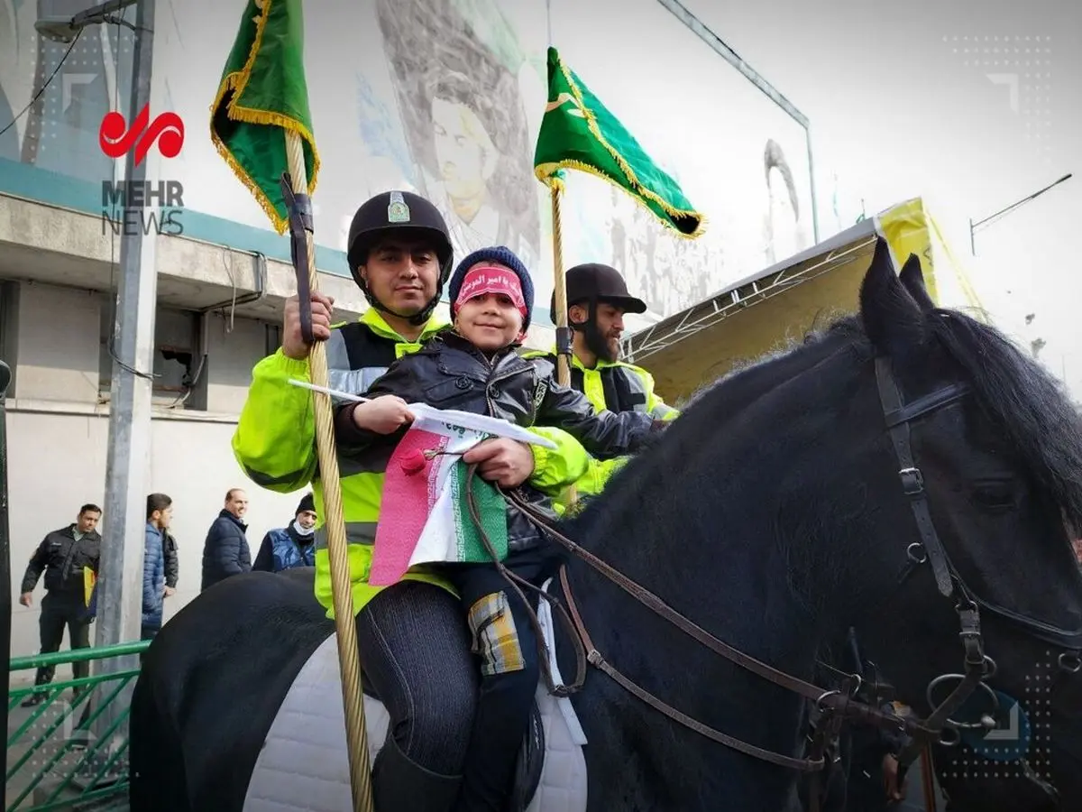 حضور تیپ اسب سوار یگان ویژه در خیابان+ببینید 