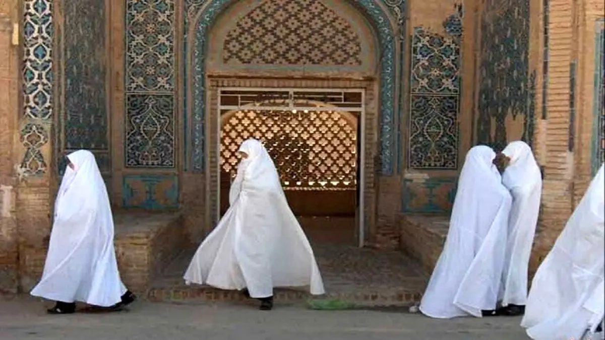 شهری که زنانش چادر سفید می‌پوشند! +تصاویر