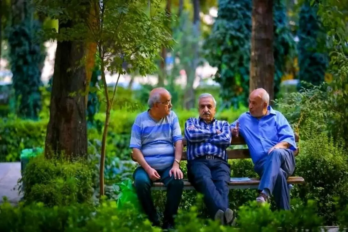زمان واریز حقوق فروردین بازنشستگان به تفکیک بانکهای عامل+ جدول روز و بانک