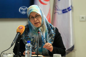 کنایه آذر منصوری در مورد بحث دعوت نشدن وی به نشست رئیسی: آخرین دعوتنامه من احضاریه بود
