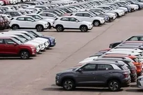 کاهش ۵۰ درصدی فروش خودرو در روسیه
