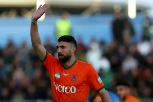 لحظه رانندگی مدافع مس رفسنجان با اتوبوس 