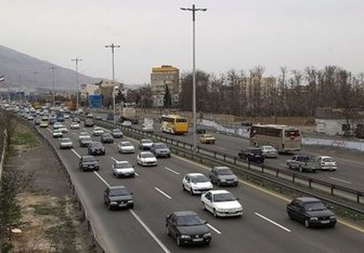 ترافیک فوق سنگین در آزادراه تهران - کرج