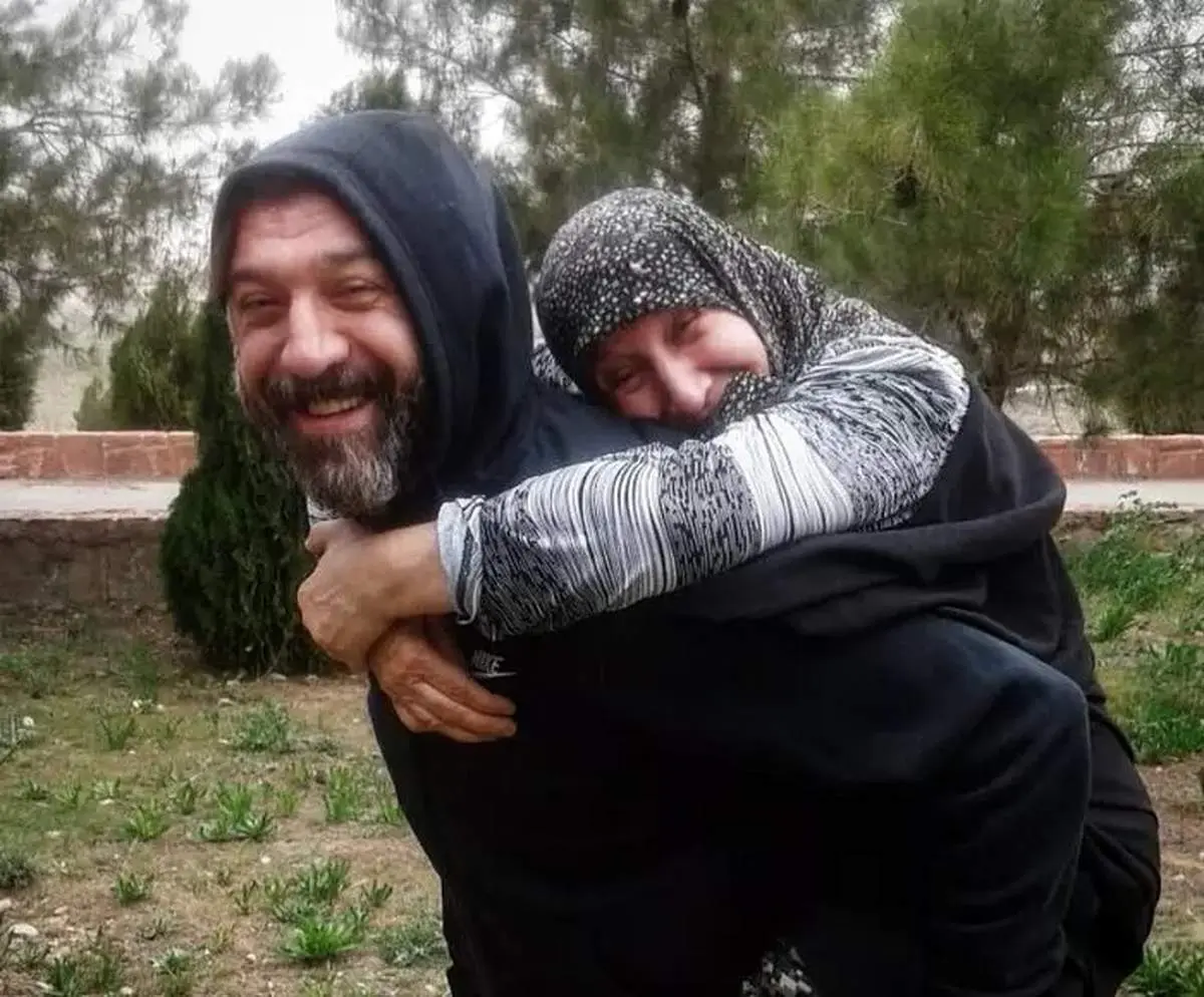 حرف های سوزناک مادر علی انصاریان درباره پسرش