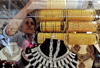 عقبگرد سکه و توقف طلا / جدول قیمت امروز یکشنبه ۸ تیر ۱۴۰۴