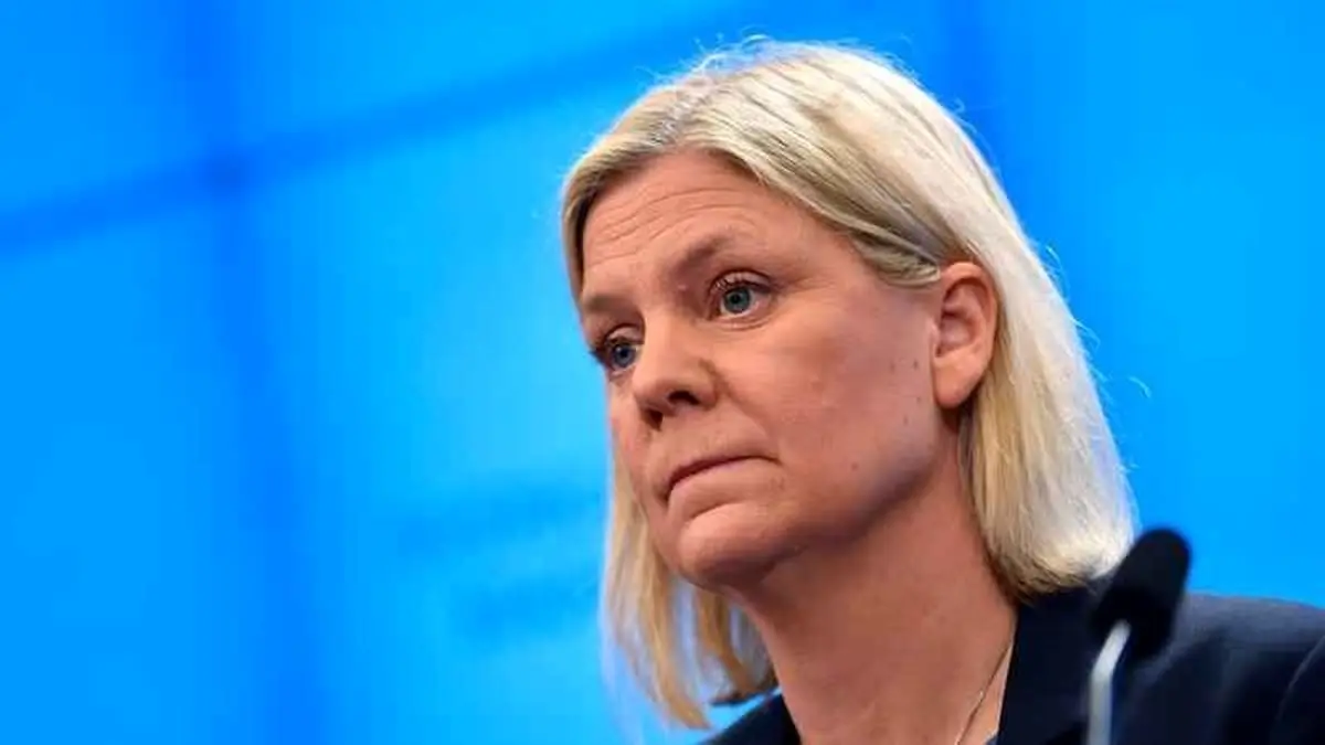 اولین نخست وزیر زن سوئد در اولین روز کاری خود استعفا کرد!