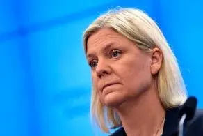 اولین نخست وزیر زن سوئد در اولین روز کاری خود استعفا کرد!