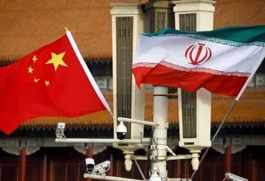 علت خوابیدن هموطنان ایرانی مقابل سفارت چین در تهران چیست؟ 