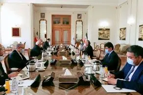 ظریف با نماینده دبیرکل سازمان ملل متحد در امور افغانستان دیدار کرد