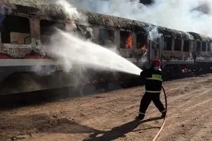 آتش‌سوزی قطار حومه‌ای هشتگرد - تهران/ جزئیات