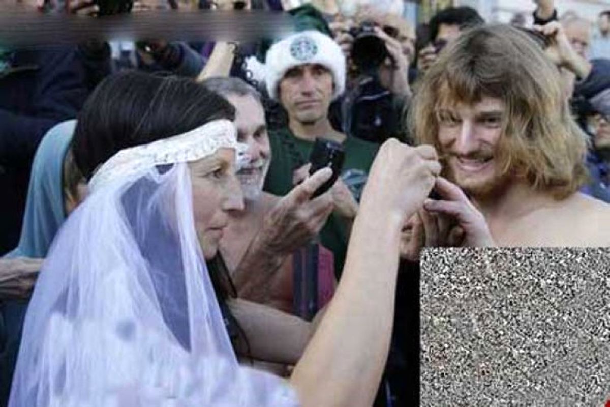 بازداشت عروس و داماد کاملا لخت در خیابان!+عکس