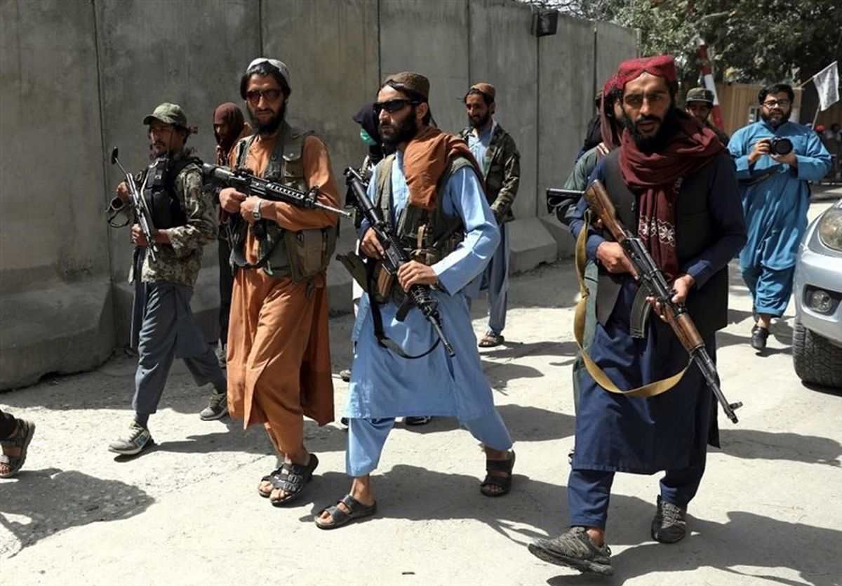 حمله وحشیانه طالبان به سمت خبرنگاران
