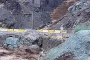 حادثه هولناک سقوط سنگ در جاده چالوس 