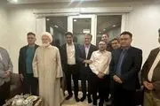 دیدار جمعی از فعالان سیاسی با مهدی کروبی  