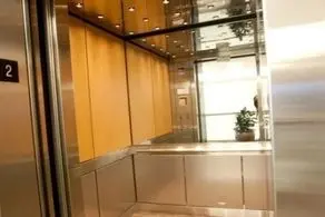 چرا آسانسورها آینه دارند؟